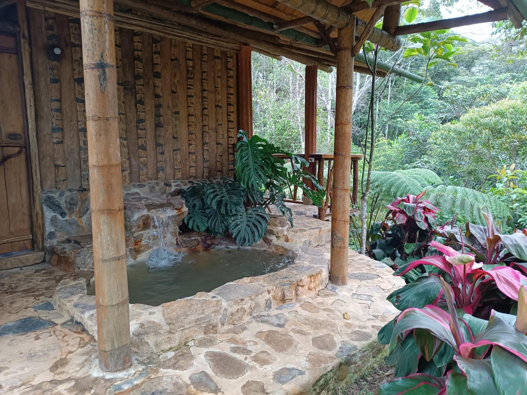 Mocoa Huaca Huaca Hostel מראה חיצוני תמונה